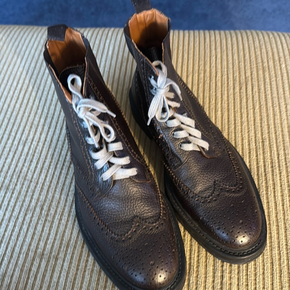 Men’s Aquatalia men’s Italian wing tip boots size 11